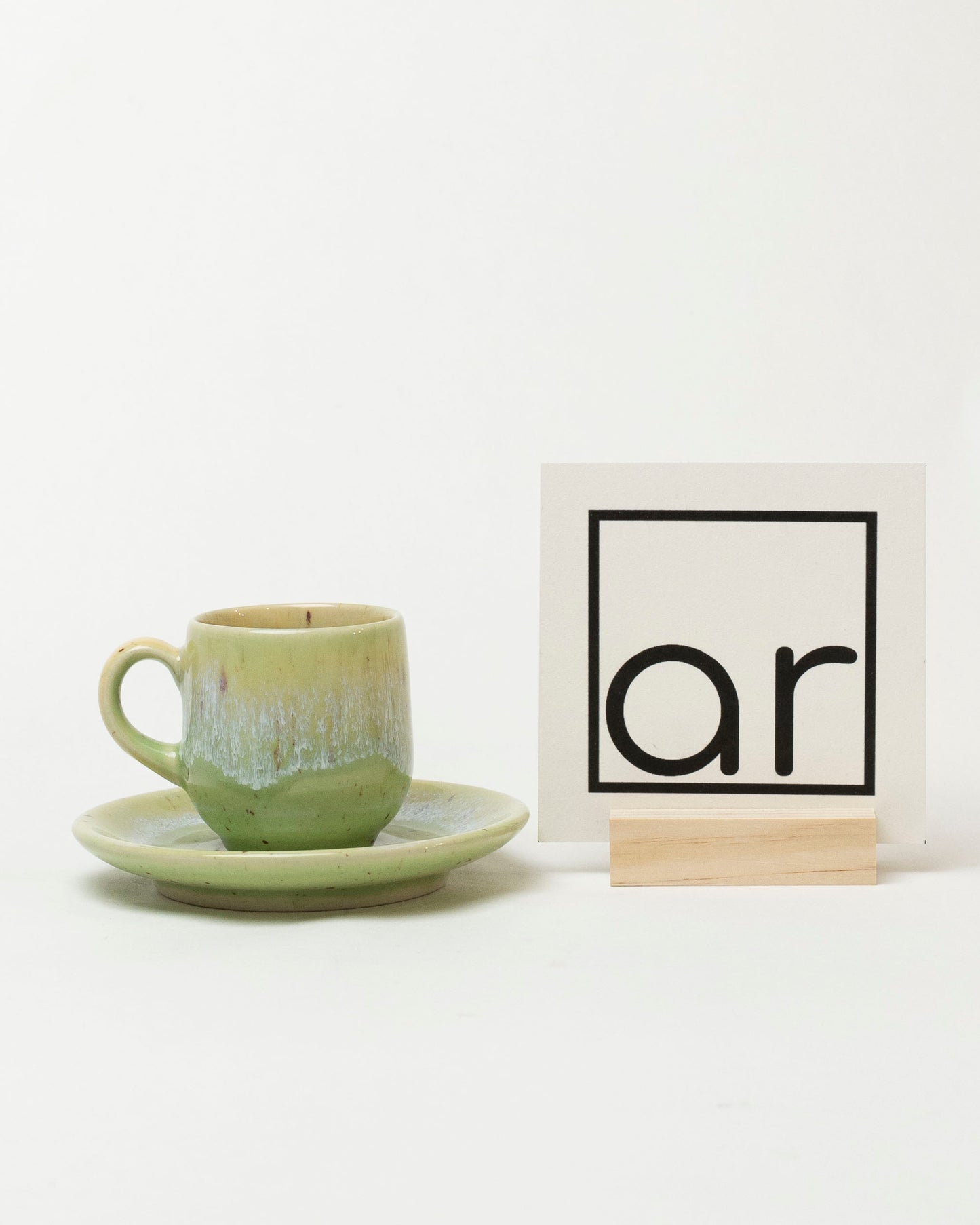 Filiżanka do espresso – pistacjowe przebudzenie