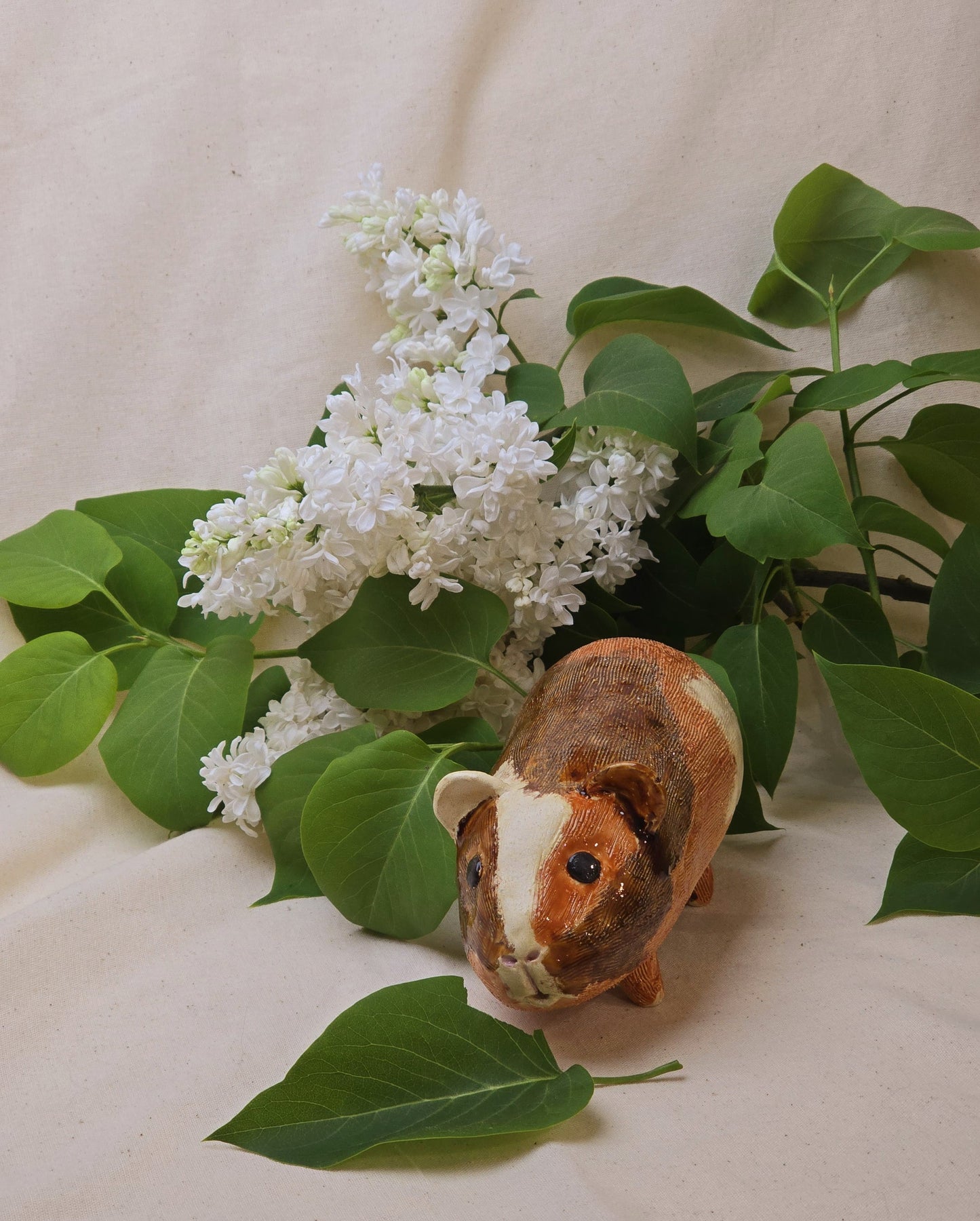 Figurka ceramiczna – świnka morska