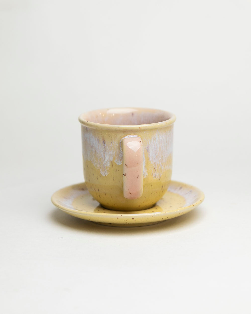 Filiżanka ze spodkiem – jasny miód