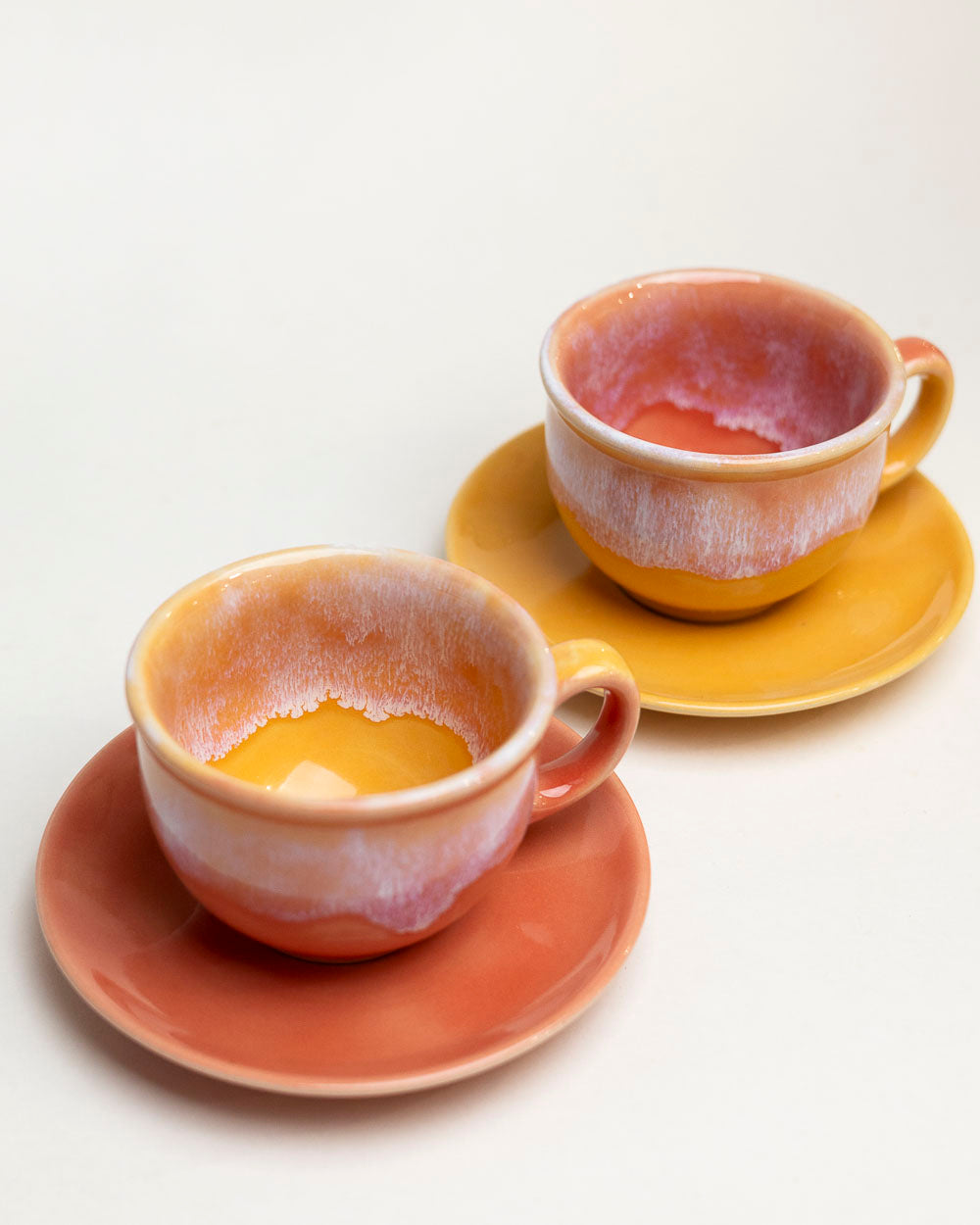 Zestaw dwóch filiżanek – morela i miód