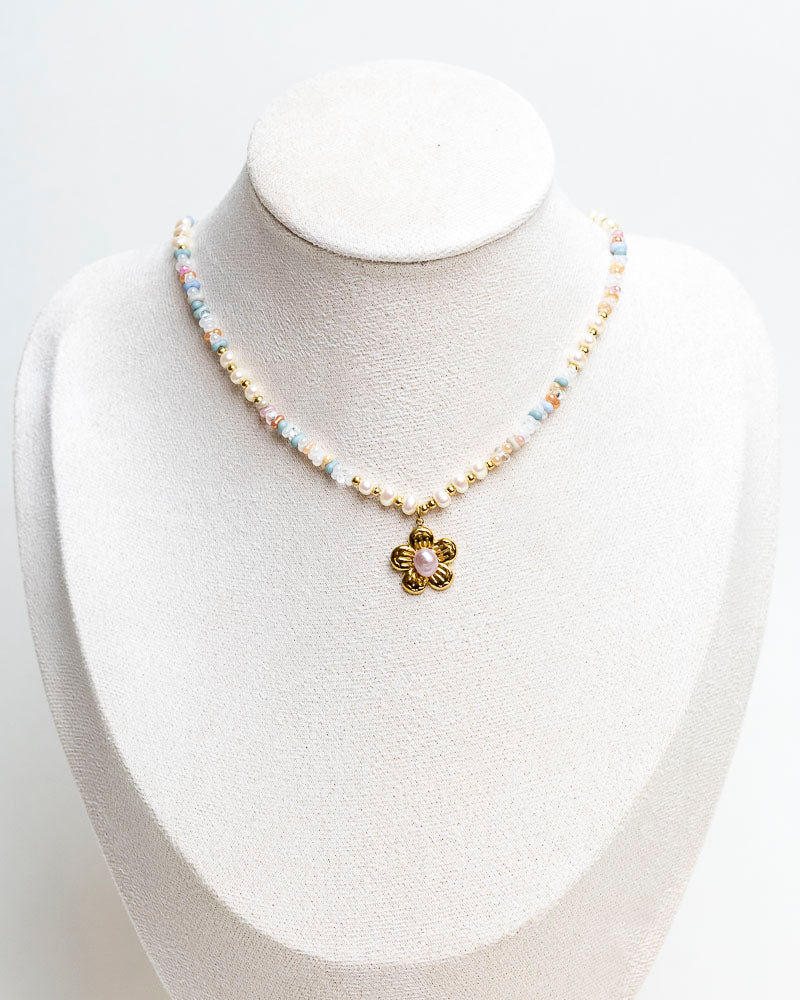 Naszyjnik „Kwiat Poranka” – perły i szklane koraliki