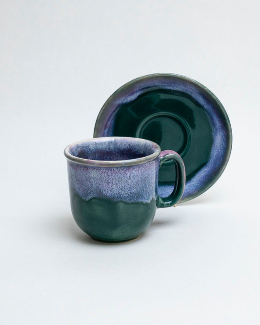 Filiżanka z talerzykiem – nocne jezioro