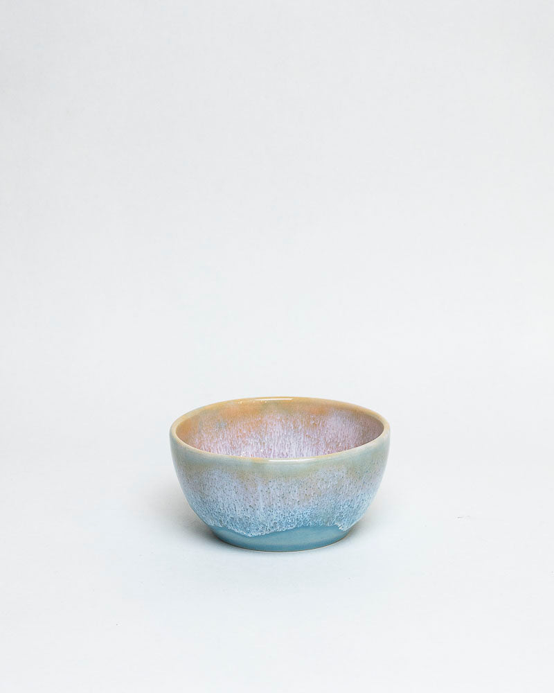 Miska mgła nad jeziorem