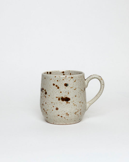 Kubek śmietankowy z piegami