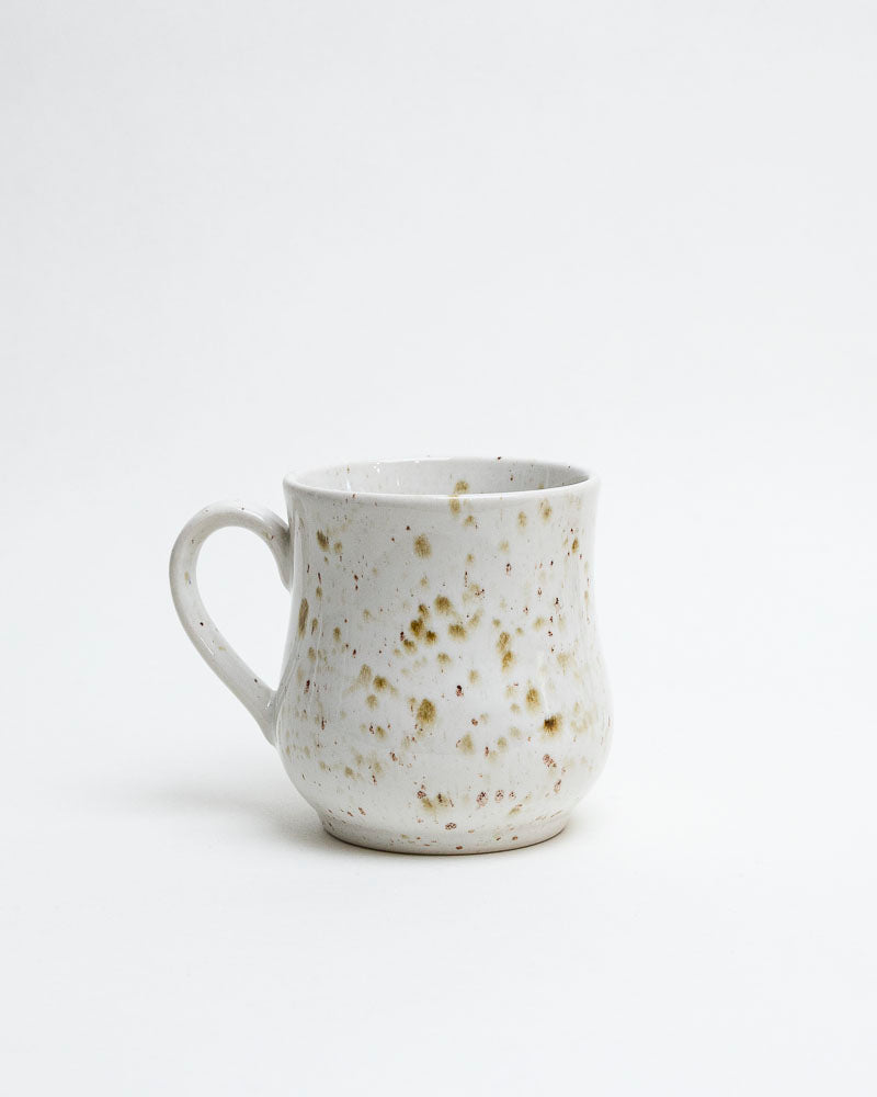 Kubek śmietankowy z mchem